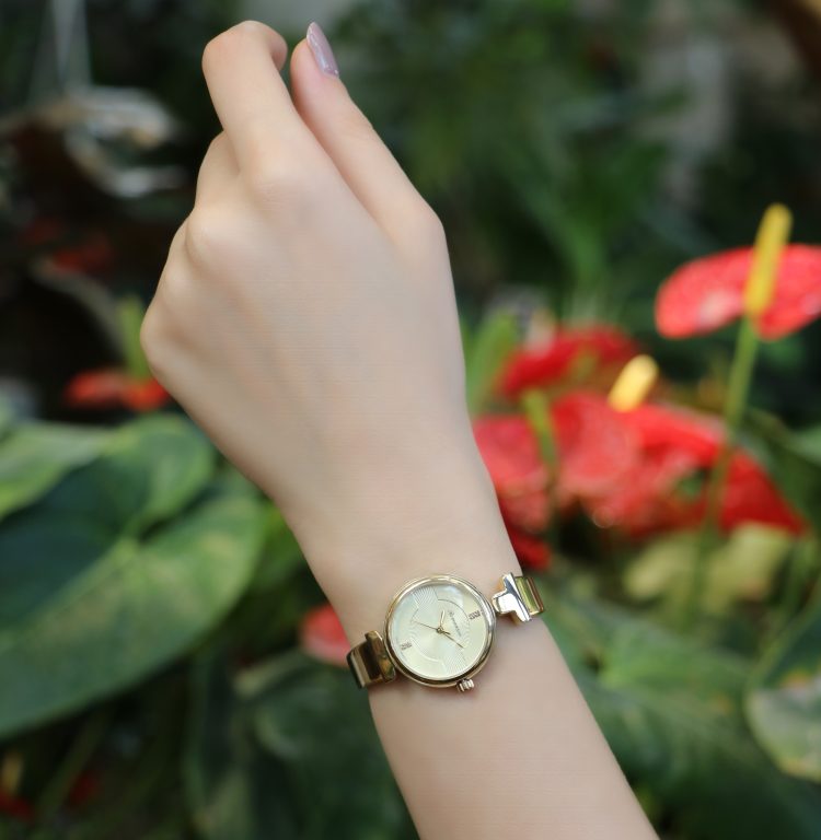 ساعت مچی زنانه برند رومانسون مدل RM6A05LLGGA8R1